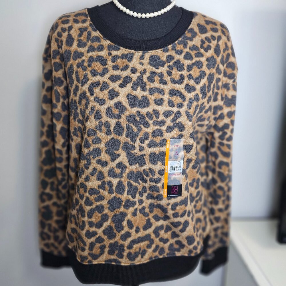 NEW No Boundaries Cheetah Animal Print Sweatshirt – Size Medium - Picture 2 of 5